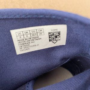 Toms Blue Floral Casual Lace Up High Top - Size 8